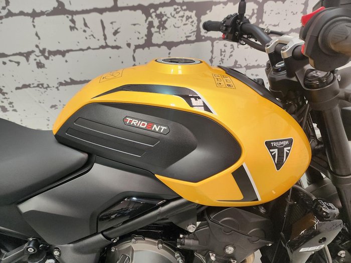 2026 Triumph Trident 660 Trident Yellow