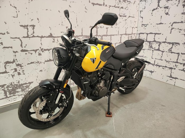 2026 Triumph Trident 660 Trident Yellow