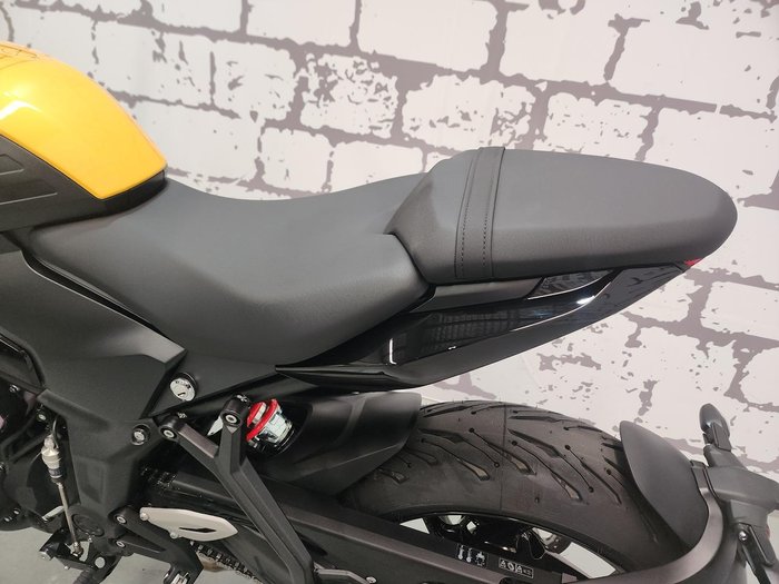 2026 Triumph Trident 660 Trident Yellow