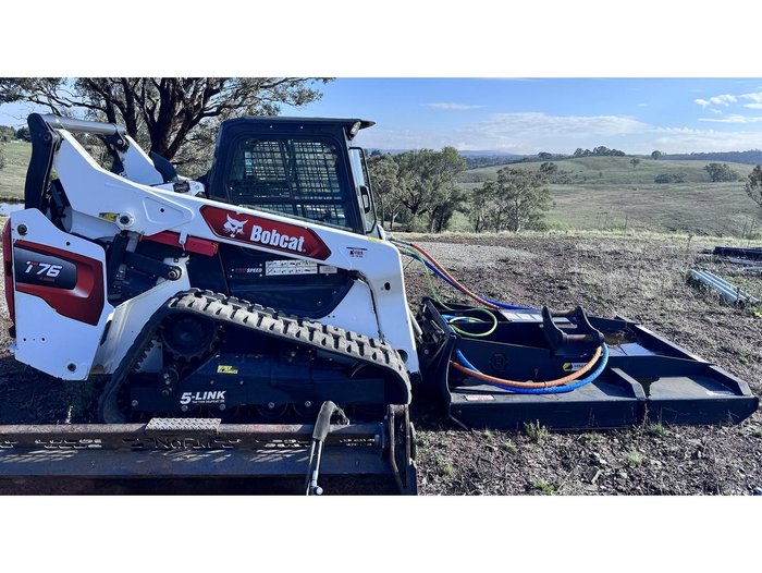 2022 Bobcat T76