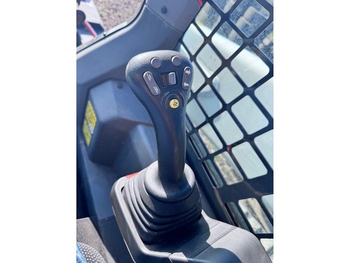 2022 Bobcat T76
