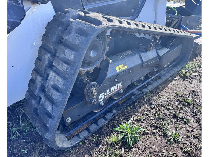 2022 Bobcat T76