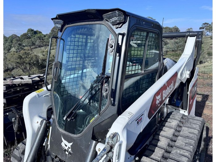 2022 Bobcat T76