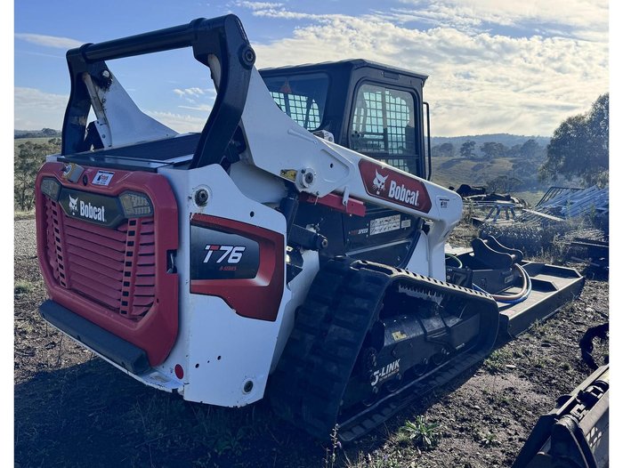 2022 Bobcat T76