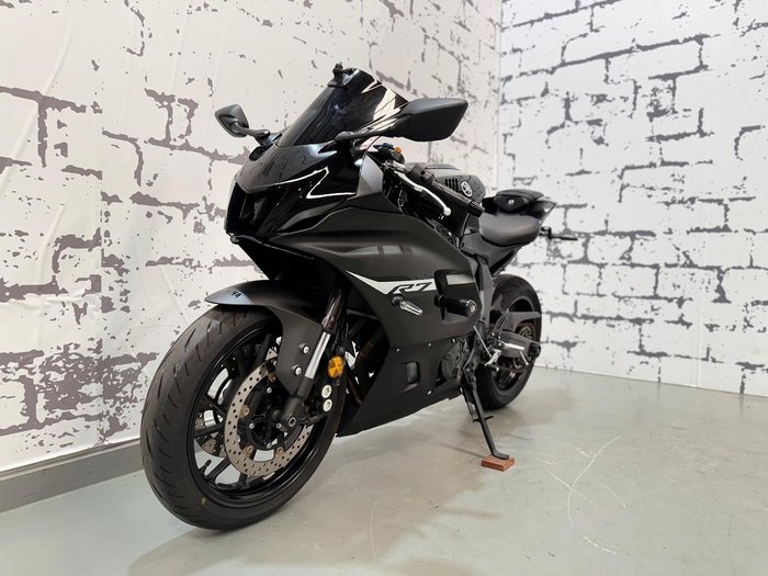 2024 Yamaha YZF-R7 LAMs YZF-R Black