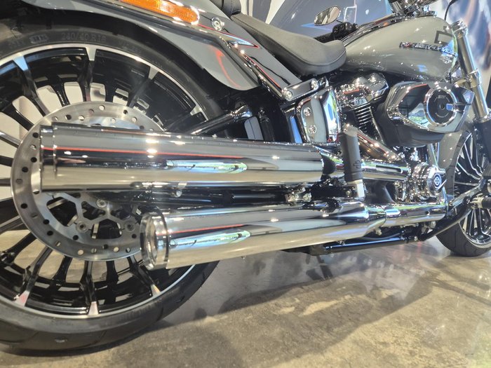 Harley-Davidson Breakout 117 (FXBR) Softail