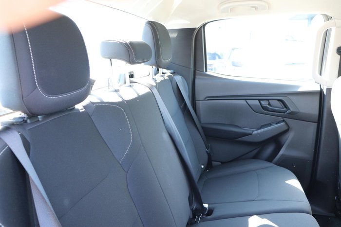 2025 Isuzu D-MAX SX