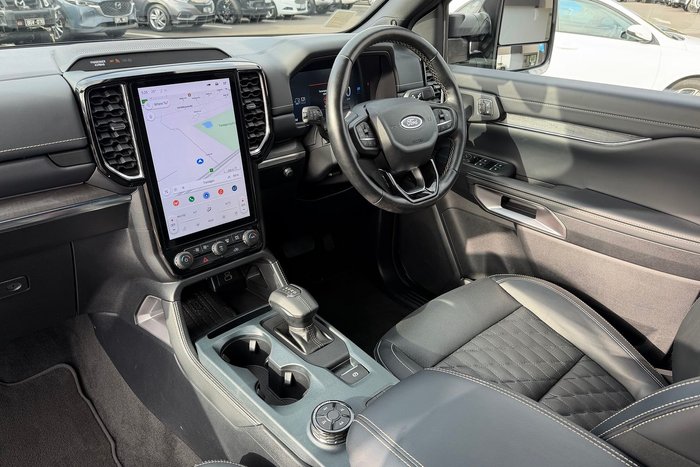 2023 Ford Everest Platinum