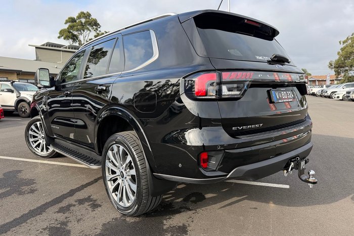 2023 Ford Everest Platinum