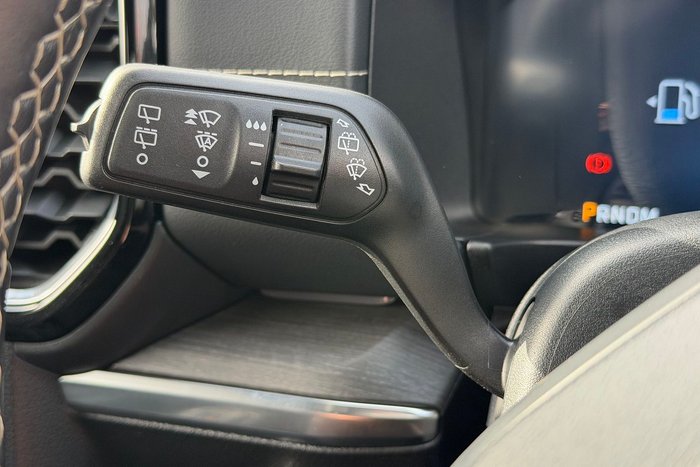 2023 Ford Everest Platinum