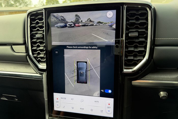 2023 Ford Everest Platinum