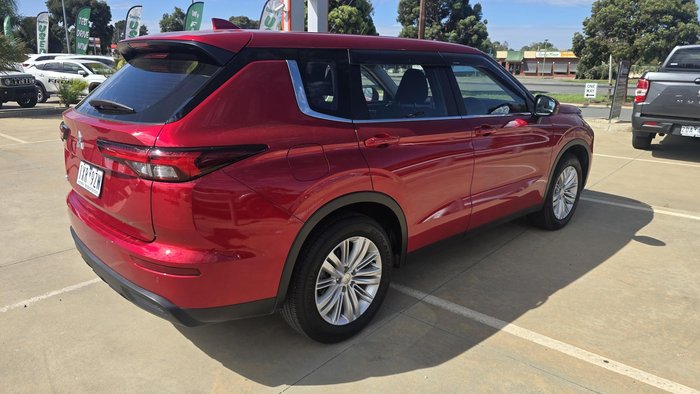 2023 Mitsubishi Outlander ES