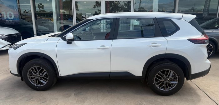 2026 Nissan X-TRAIL ST
