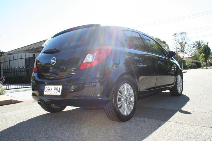 2013 Opel Corsa Enjoy CO Carbon Flash