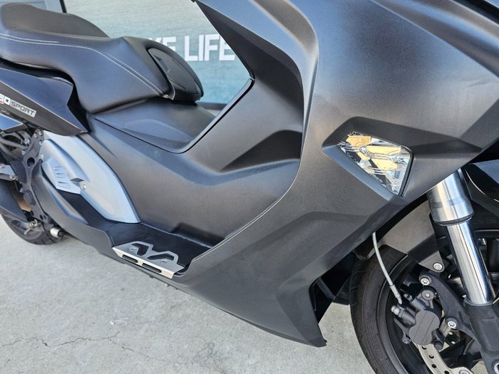 2016 BMW Motorrad C 650 SPORT Black