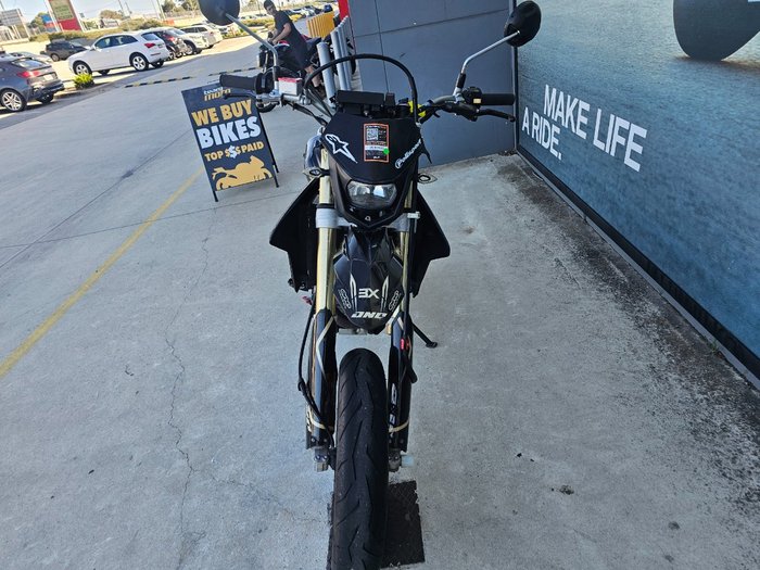 2015 Suzuki DR-Z400 SM White