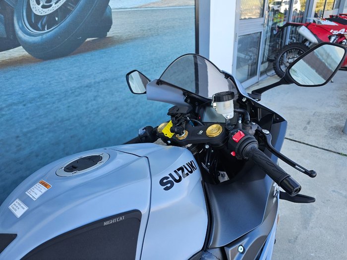 2022 Suzuki GSX-R1000A White