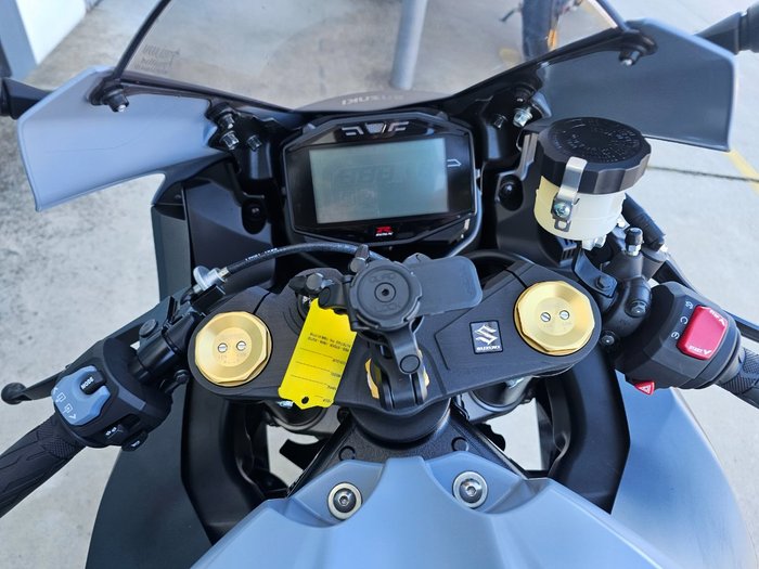 2022 Suzuki GSX-R1000A White