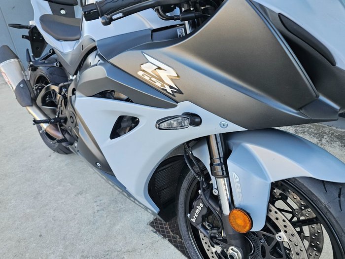2022 Suzuki GSX-R1000A White