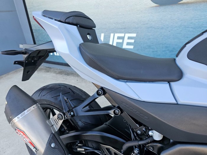 2022 Suzuki GSX-R1000A White