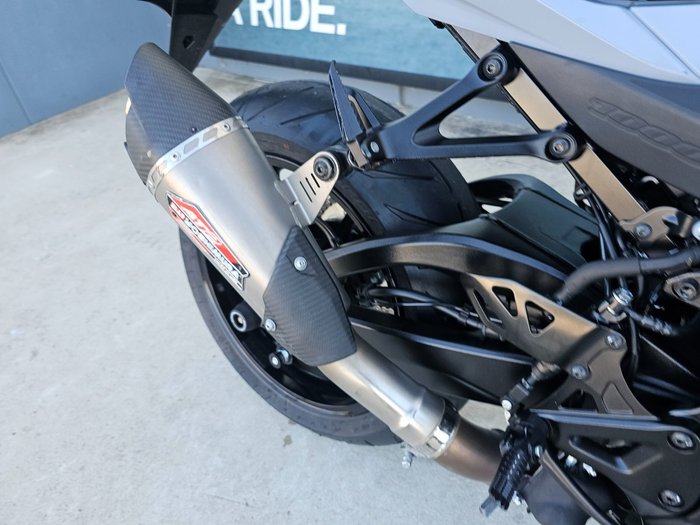 2022 Suzuki GSX-R1000A White