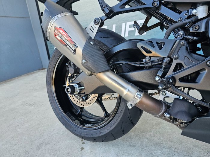 2022 Suzuki GSX-R1000A White