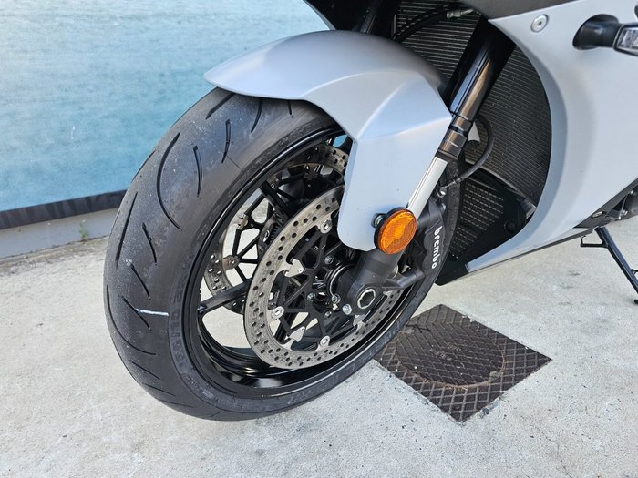 2022 Suzuki GSX-R1000A White