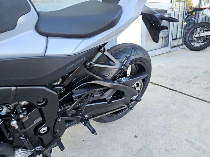 2022 Suzuki GSX-R1000A White