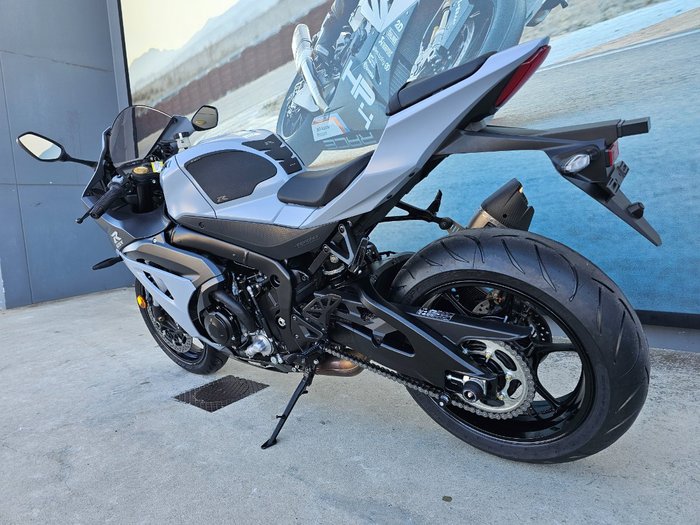 2022 Suzuki GSX-R1000A White