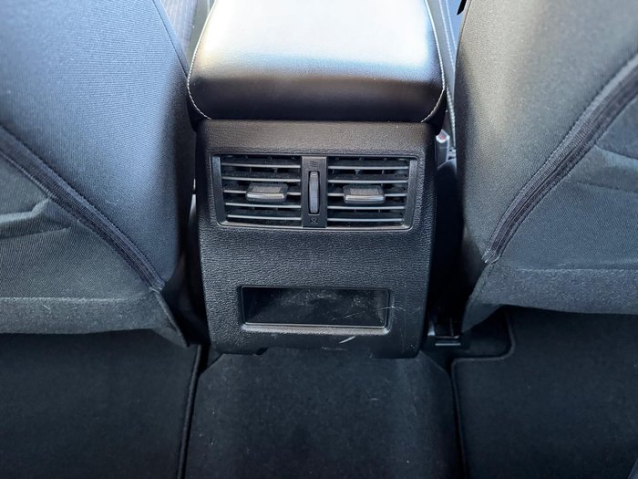 2022 Mitsubishi Outlander LS