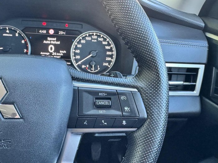 2022 Mitsubishi Outlander LS