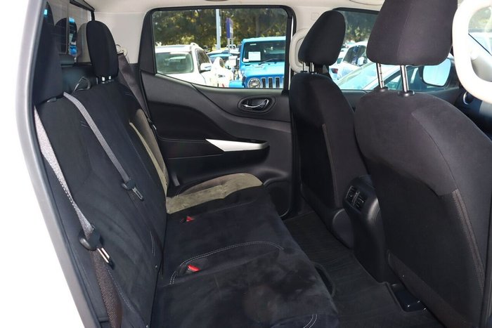 2019 Nissan Navara SL