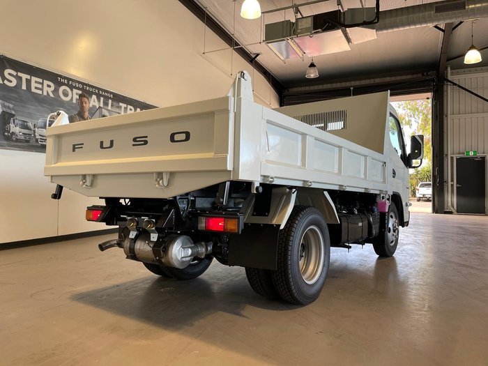 2026 Fuso Canter 615 Tipper White