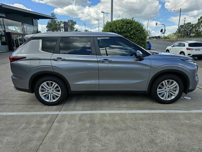 2023 Mitsubishi Outlander LS