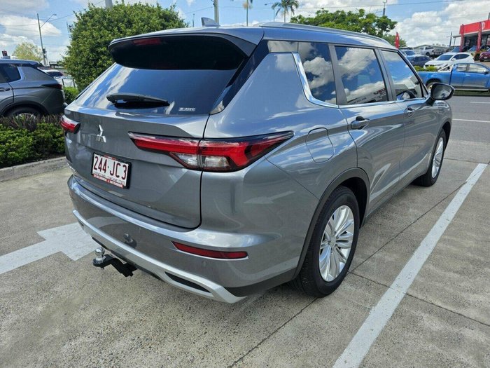 2023 Mitsubishi Outlander LS
