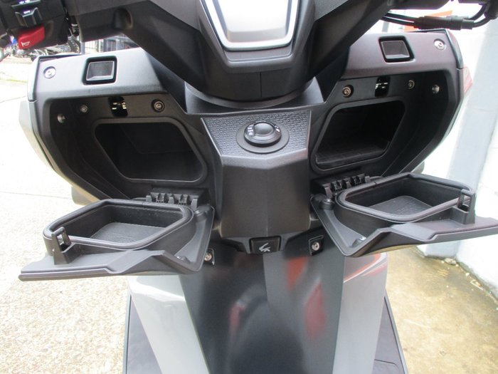 BMW Motorrad 2019 BMW 400CC C400X SILVER