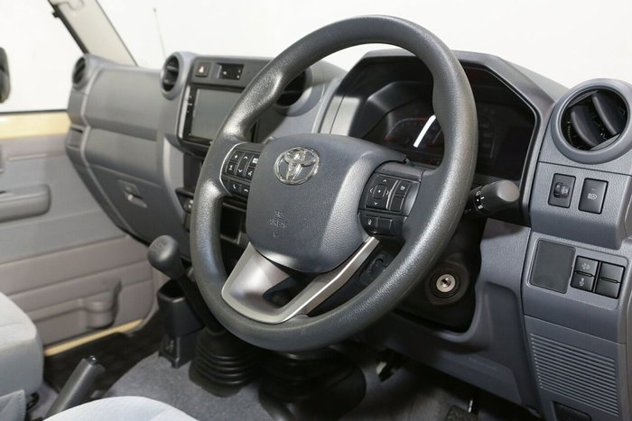 2025 Toyota Landcruiser GXL