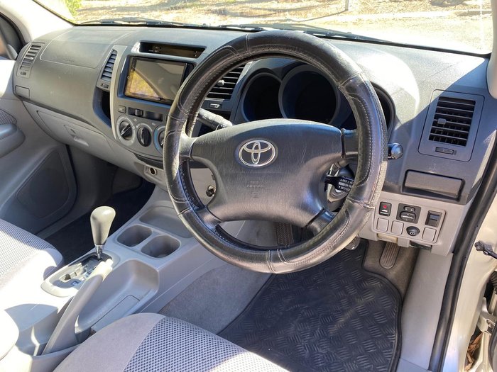 2008 Toyota Hilux SR5 GGN15R MY08 4x2 Sterling Silver
