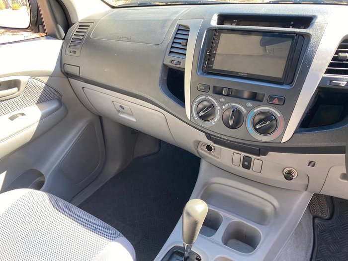 2008 Toyota Hilux SR5 GGN15R MY08 4x2 Sterling Silver