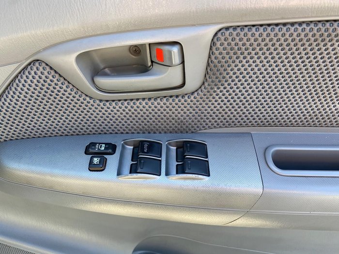 2008 Toyota Hilux SR5 GGN15R MY08 4x2 Sterling Silver