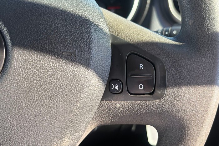 2020 Mitsubishi Express GLX+