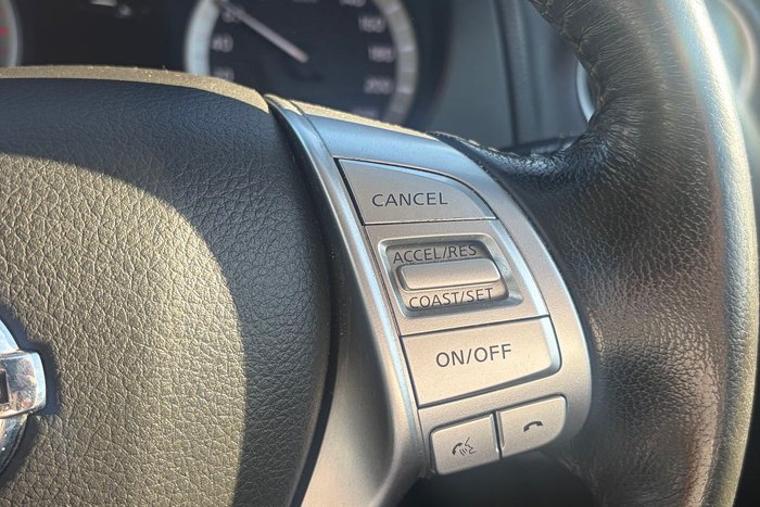 2019 Nissan Navara ST-X