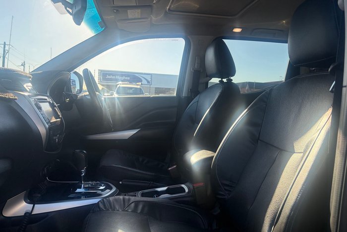 2019 Nissan Navara ST-X