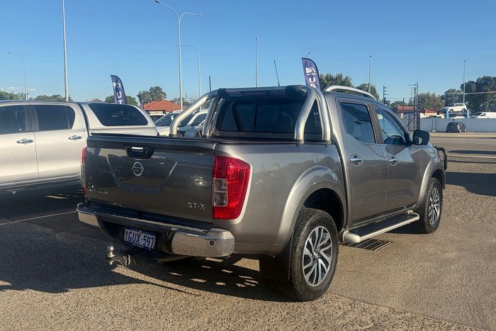 2019 Nissan Navara ST-X