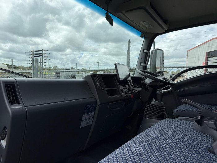 2025 Isuzu N Series NPS 75/45-155 White