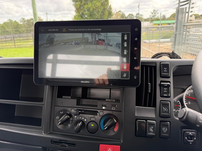 2025 Isuzu N Series NPS 75/45-155 White