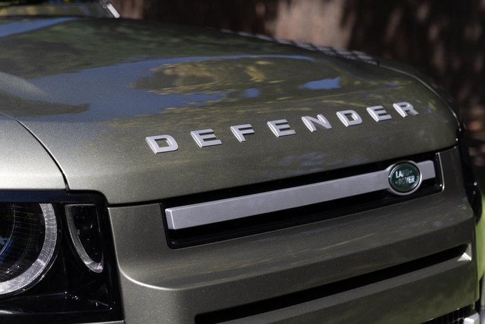 2025 Land Rover Defender 90 D250 S