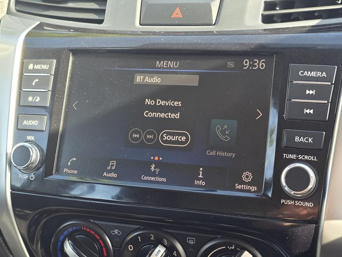 2021 Nissan Navara SL