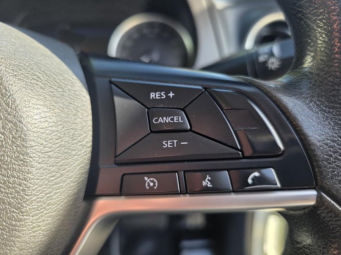 2021 Nissan Navara SL