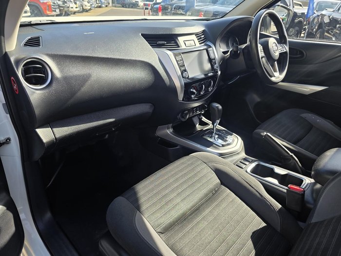 2021 Nissan Navara SL